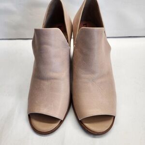 Lucky Brand Women’s 8M Pale Pink to Tan Leather Ankle Booties Peep Toe New